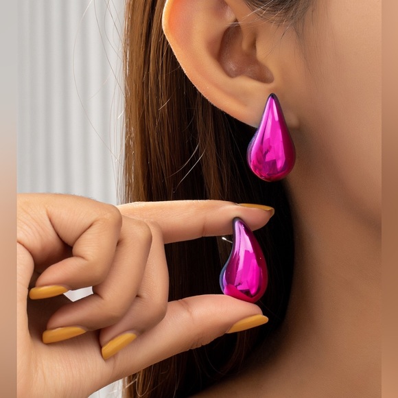 Puffy colored tear drop earrings - Picture 3 of 4